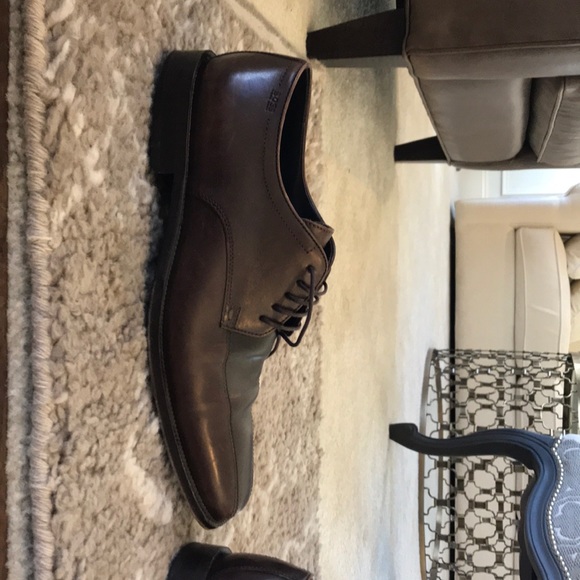 Hugo Boss men’s dress shoes - Picture 3 of 7
